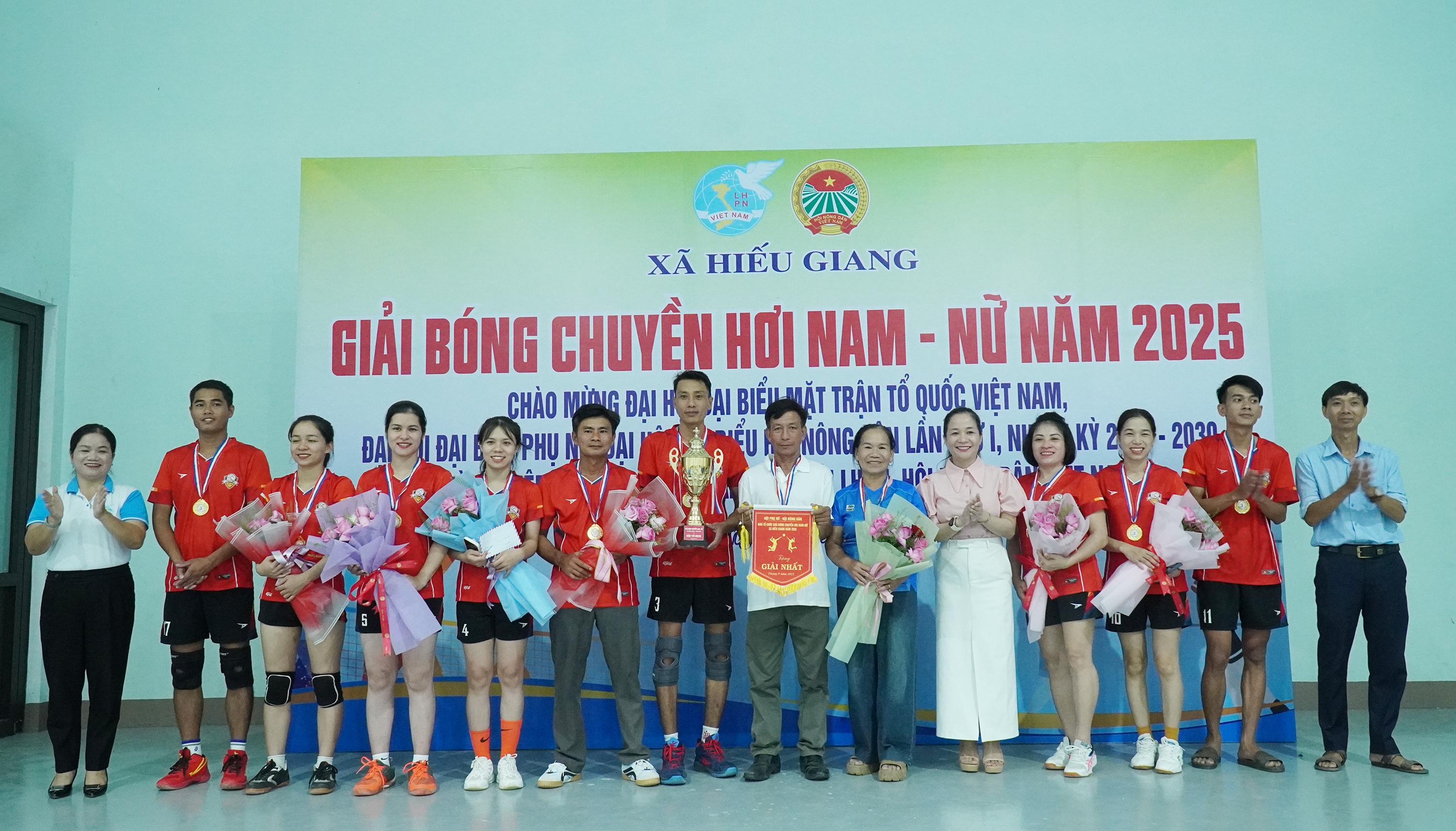 80 vận động viên tham gia giải bóng chuyền hơi nam - nữ năm 2025