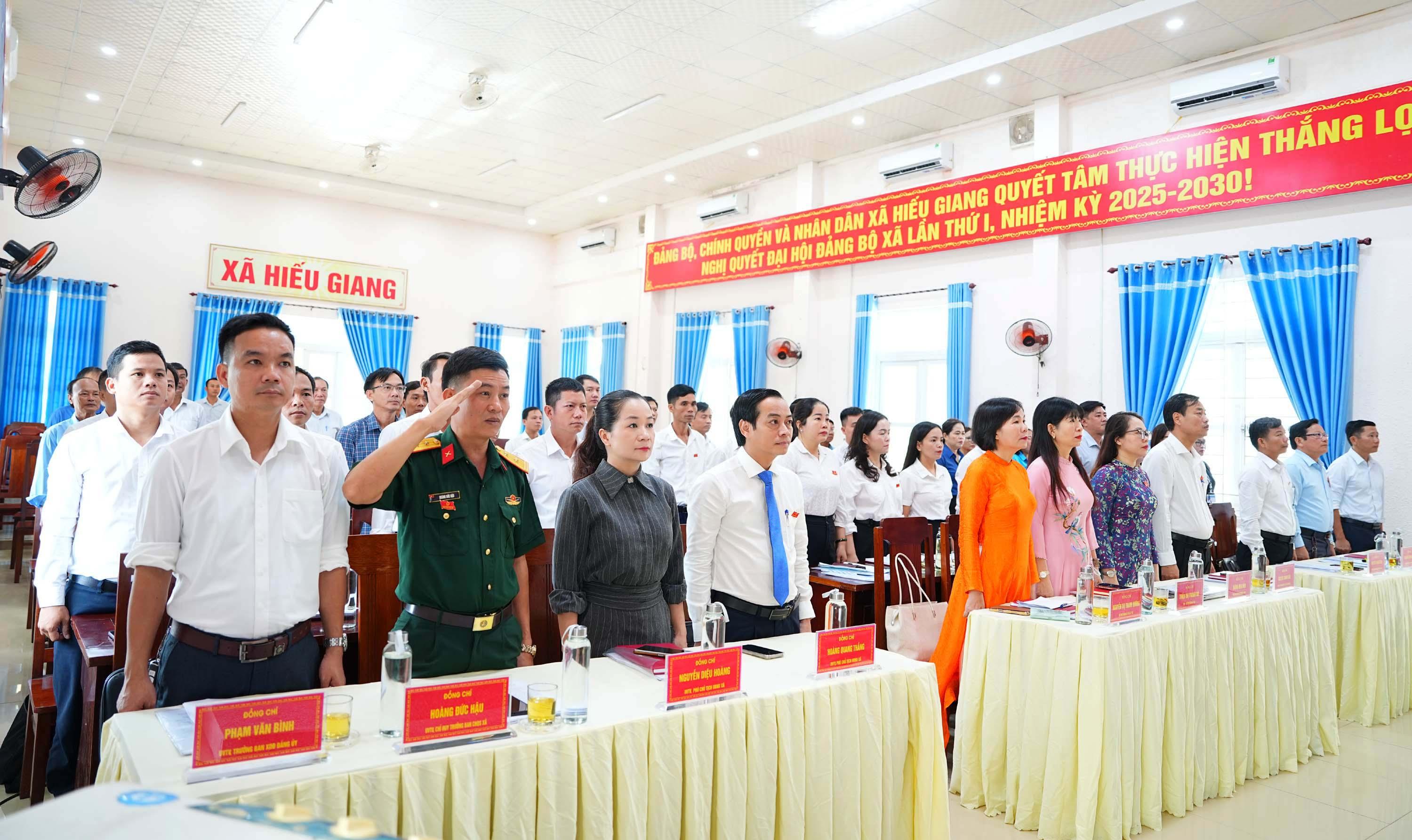Nhiều nội dung quan trọng được thông qua tại Kỳ họp thứ 3 Hội đồng nhân xã Hiếu Giang khóa II, nhiệm kỳ 2026-2031