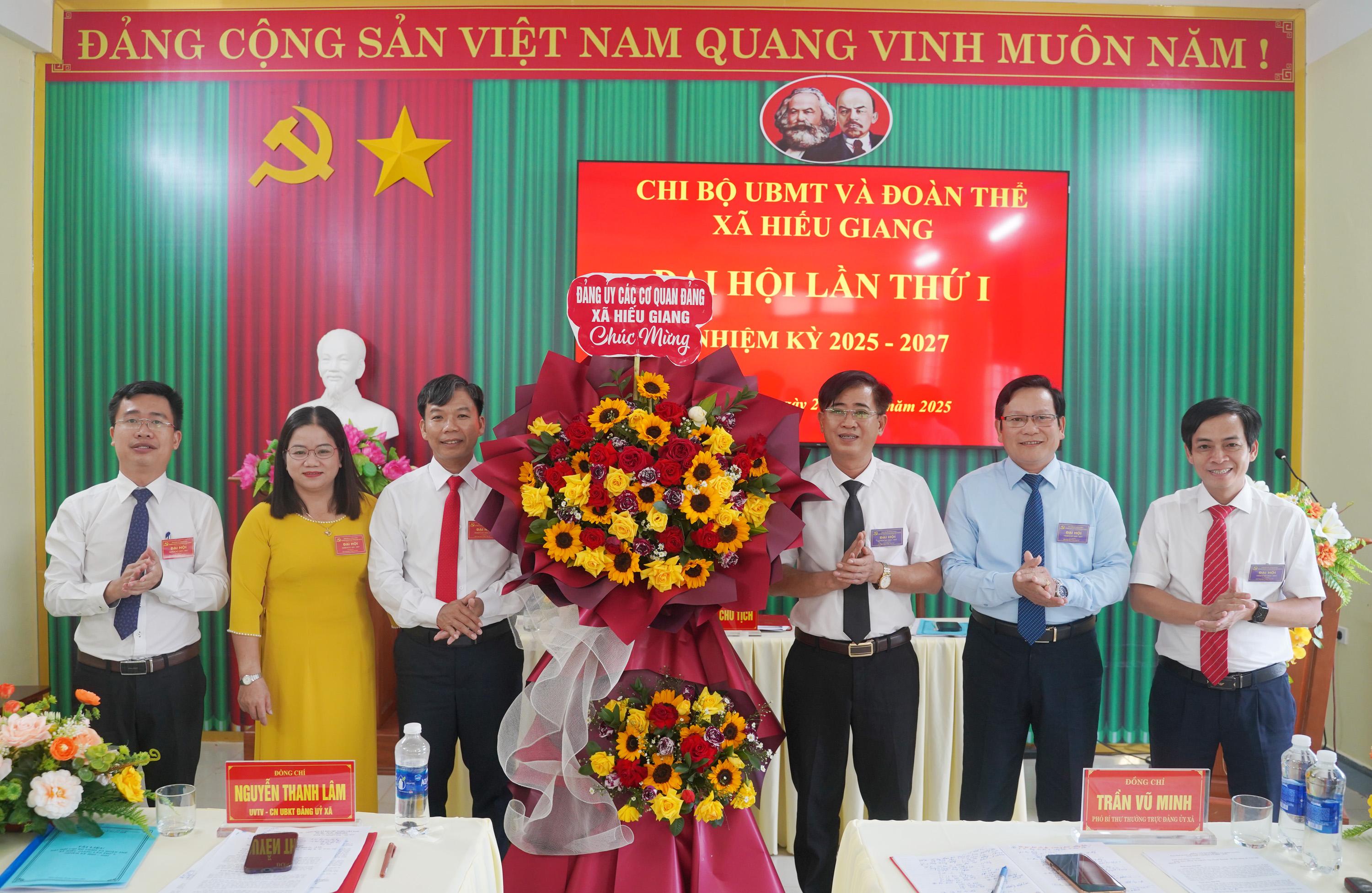 Đại hội Chi bộ Ủy ban Mặt trận và các đoàn thể xã Hiếu Giang, nhiệm kỳ 2025-2027