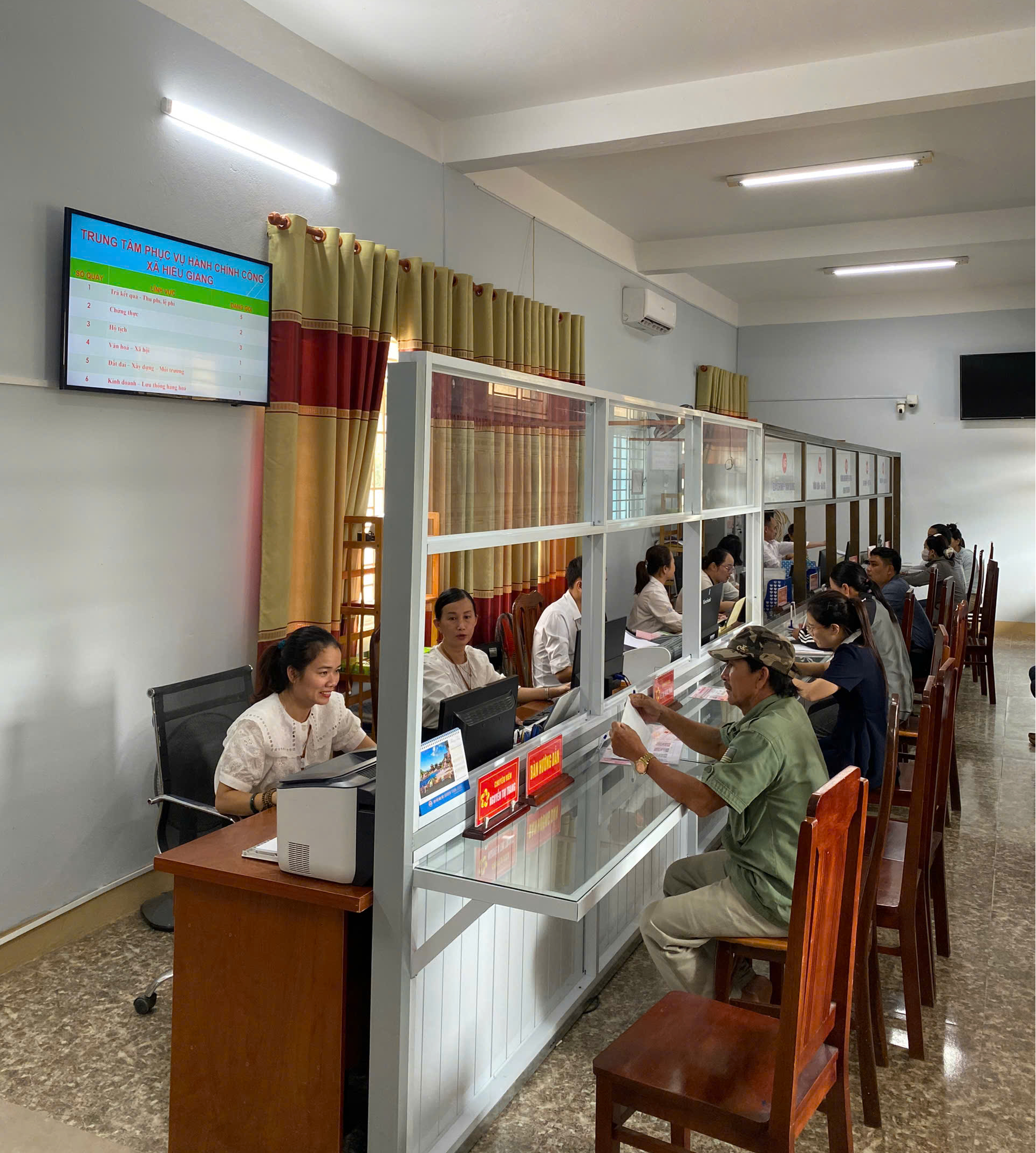 Xã Hiếu Giang chú trọng cải cách hành chính, tạo sự hài lòng trong phục vụ người dân, doanh nghiệp