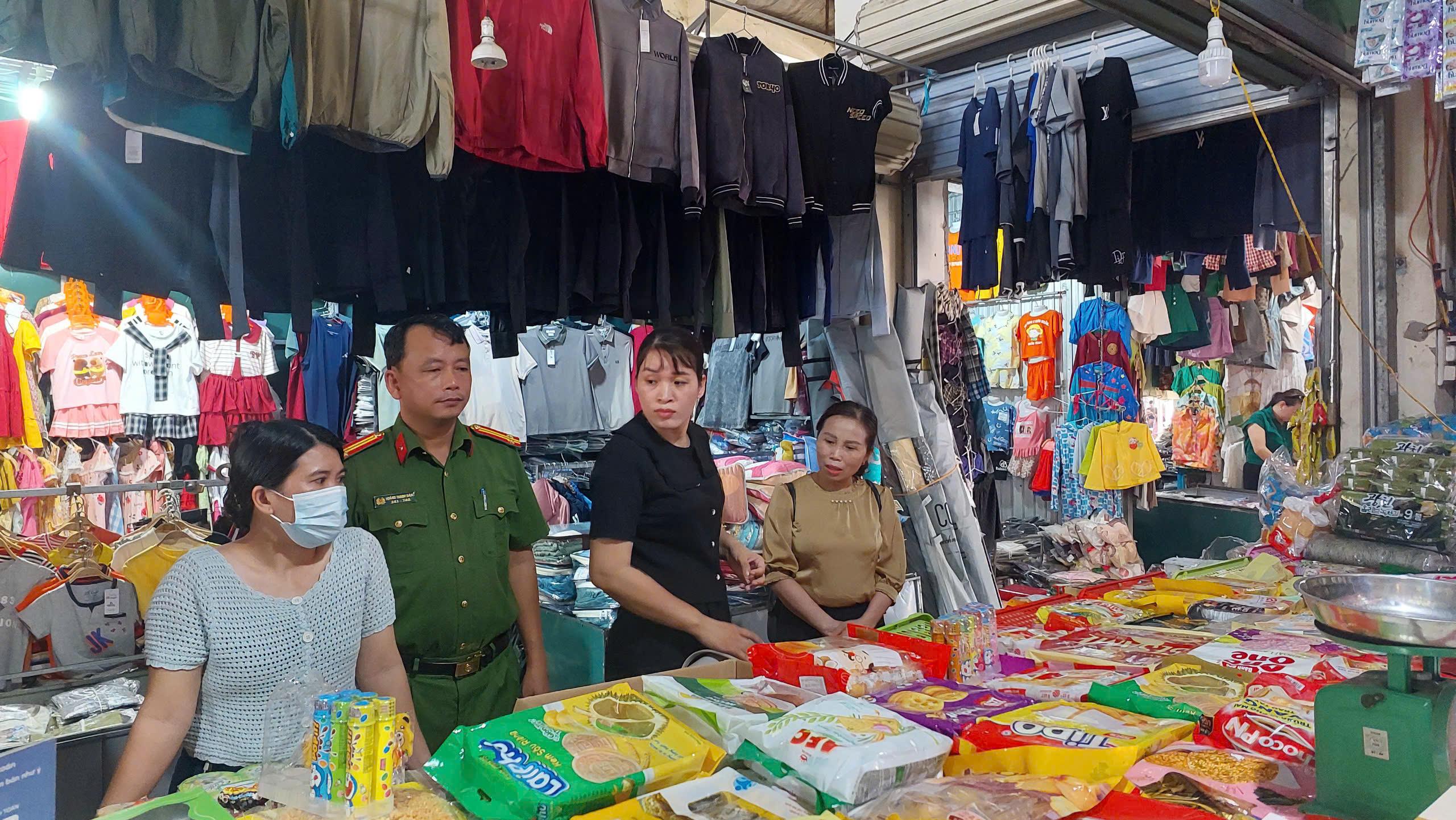 Xã Hiếu Giang triển khai công tác bảo đảm an toàn thực phẩm trong dịp Tết Trung thu.