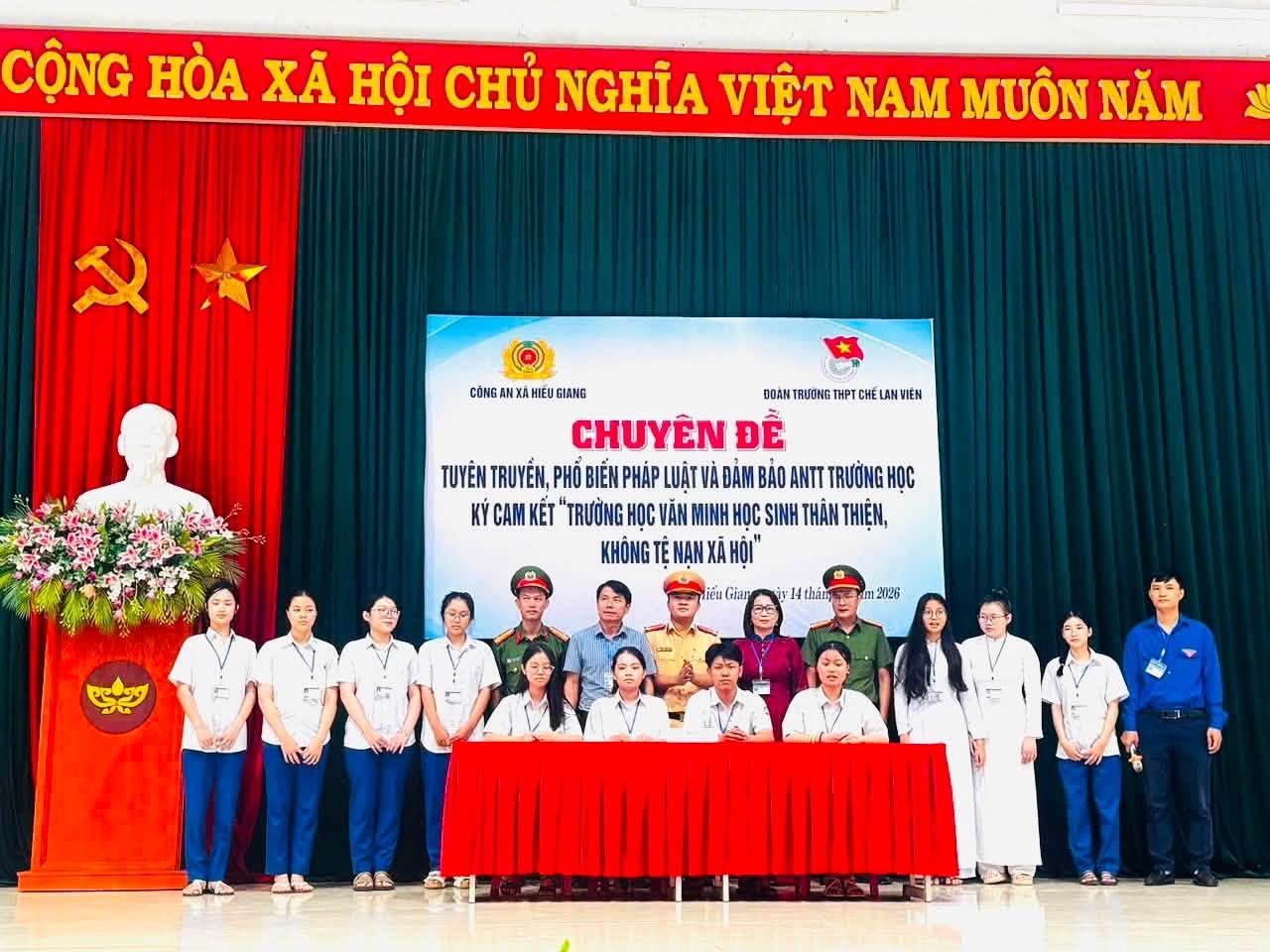 Hơn 1000 học sinh Trường THPT Chế Lan Viên được phổ biến, tuyên truyền pháp luật